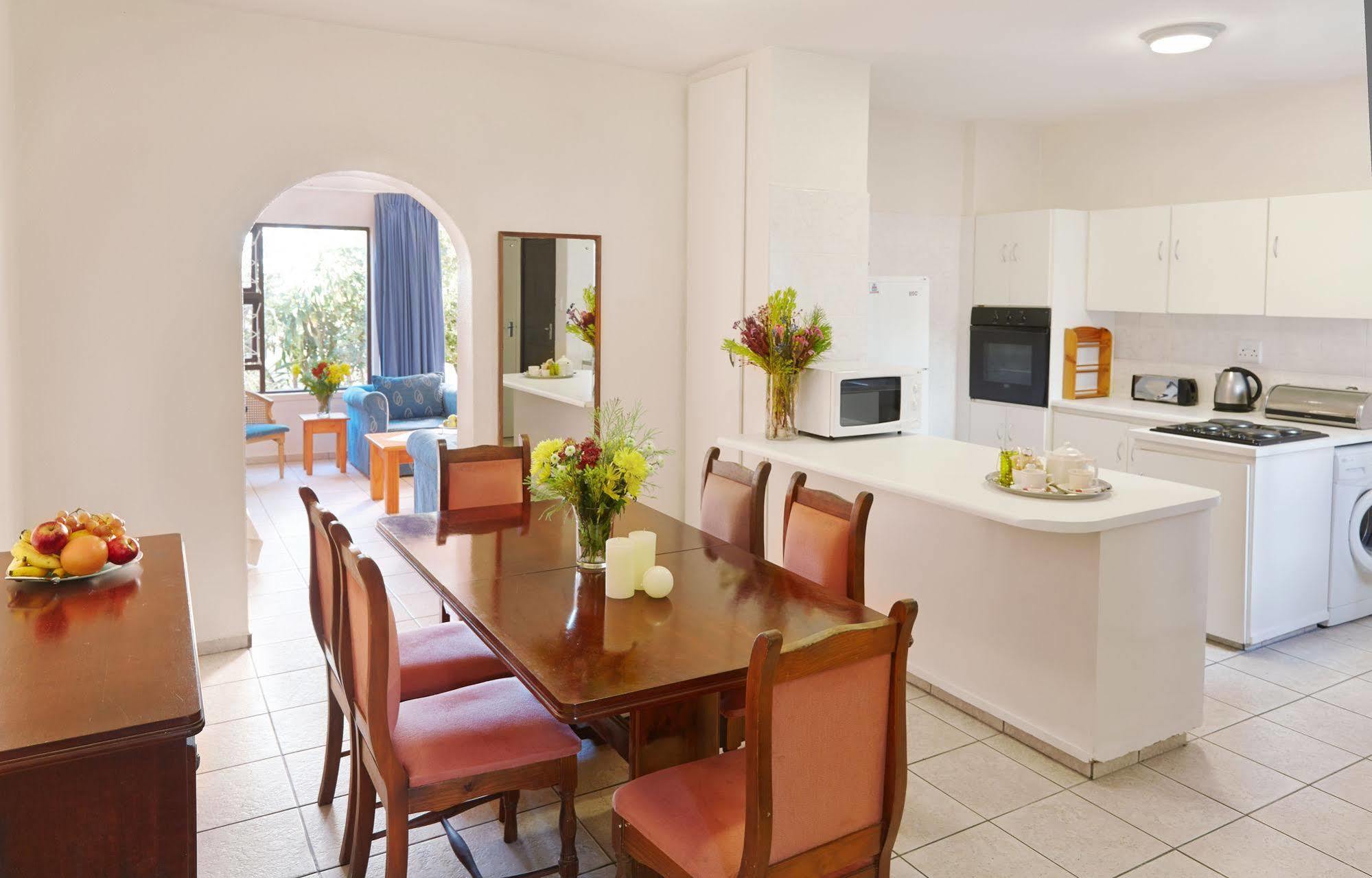 First Group Palm Park Apartment Margate Bagian luar foto